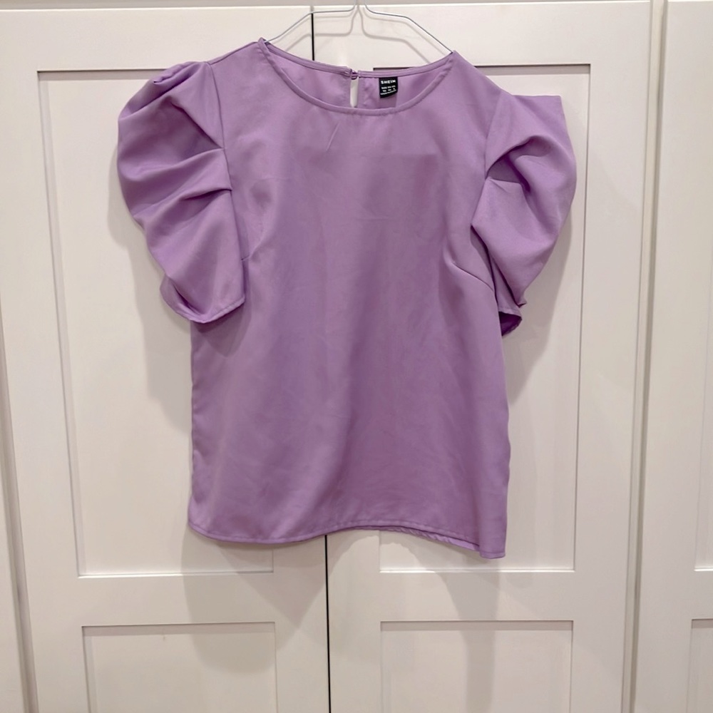 Puff sleeve lavender top size XS